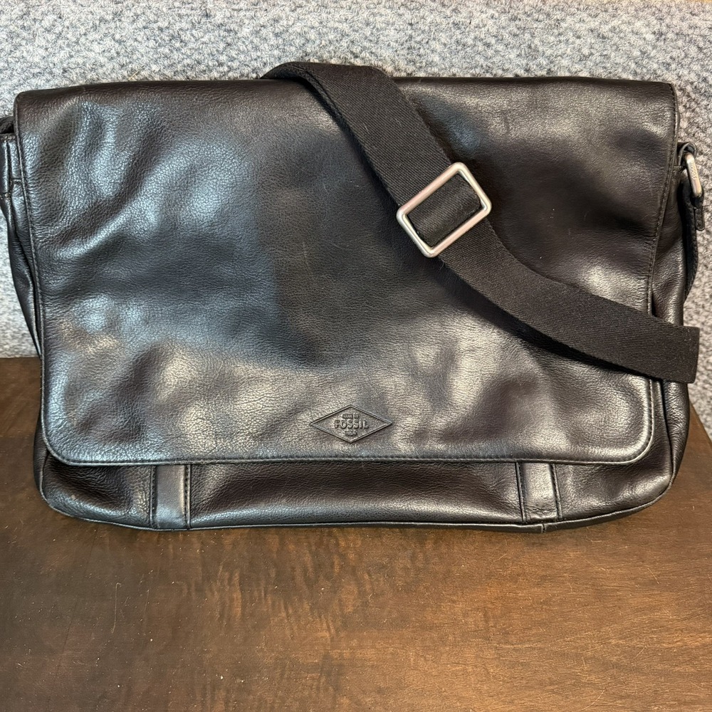 Fossil Black Aiden High-Quality Leather Messenger Laptop Bag